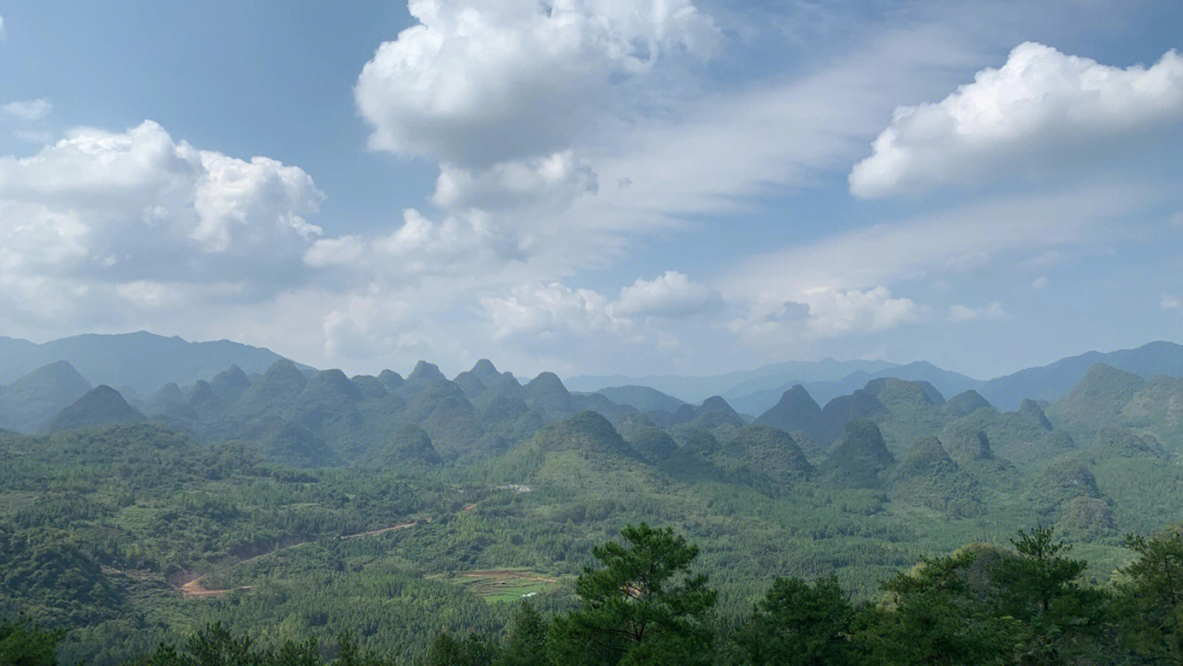 万山朝王油岭瑶寨