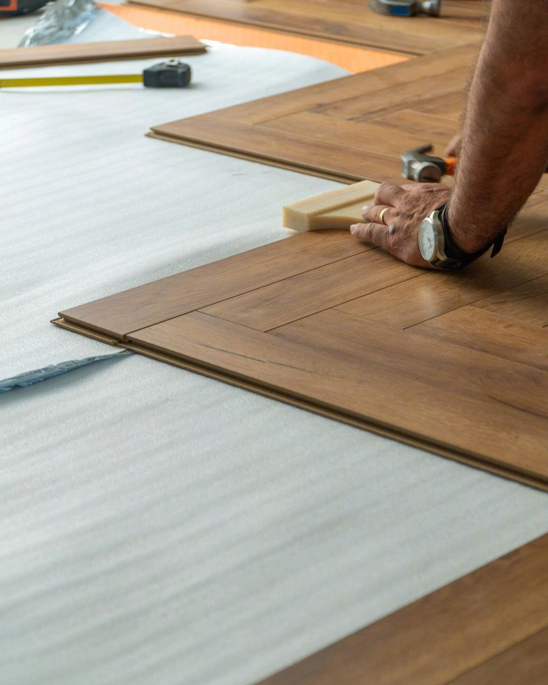 德式满胶铺木地板|木地板的铺贴方法有哪三种