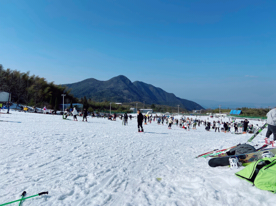 江南天池滑雪场电话图片