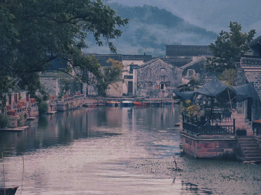 烟雨入江南山水如墨染