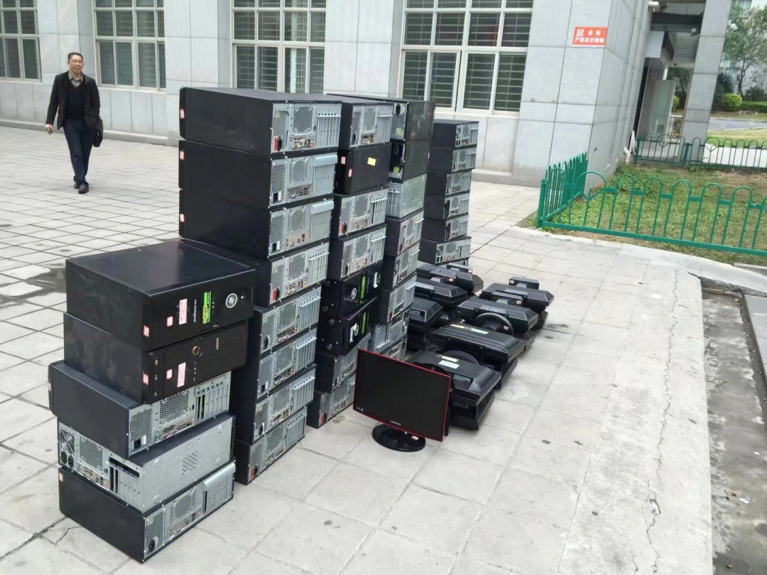北京地区高价上门回收二手电脑公司淘汰电脑