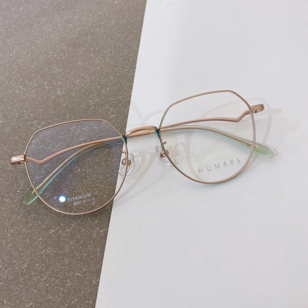 眼镜分享钛合金磨砂质感眼镜框