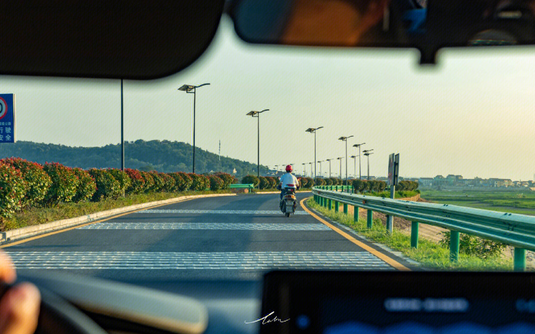 石臼湖环湖公路图片