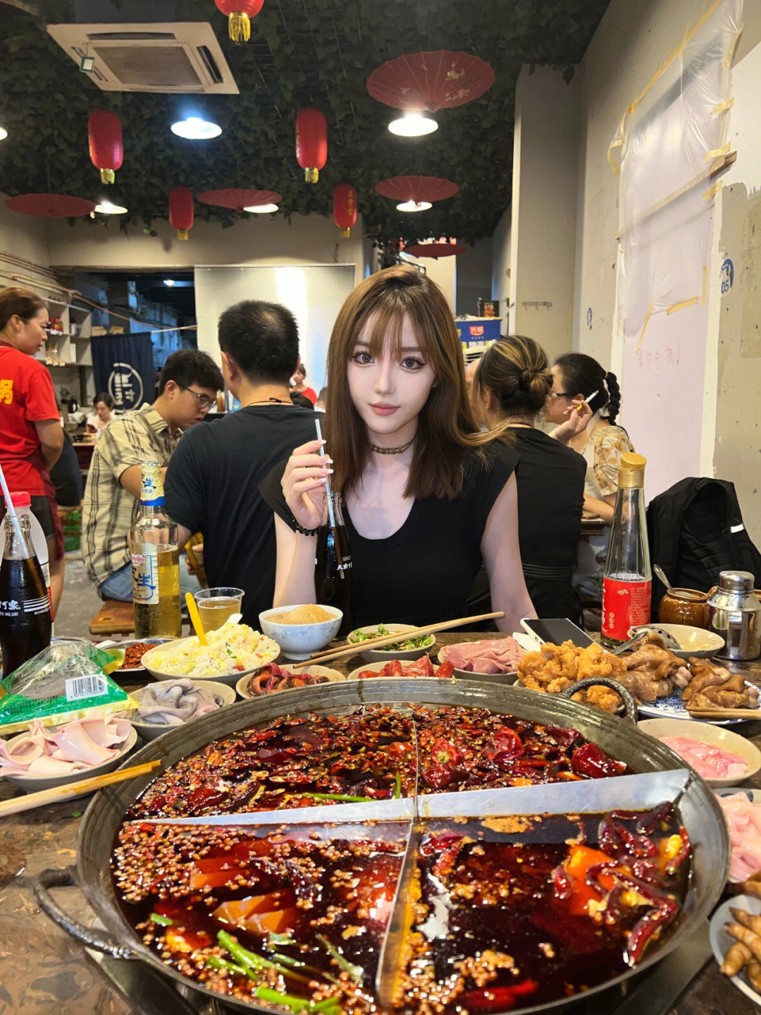 火锅里煮美女图片