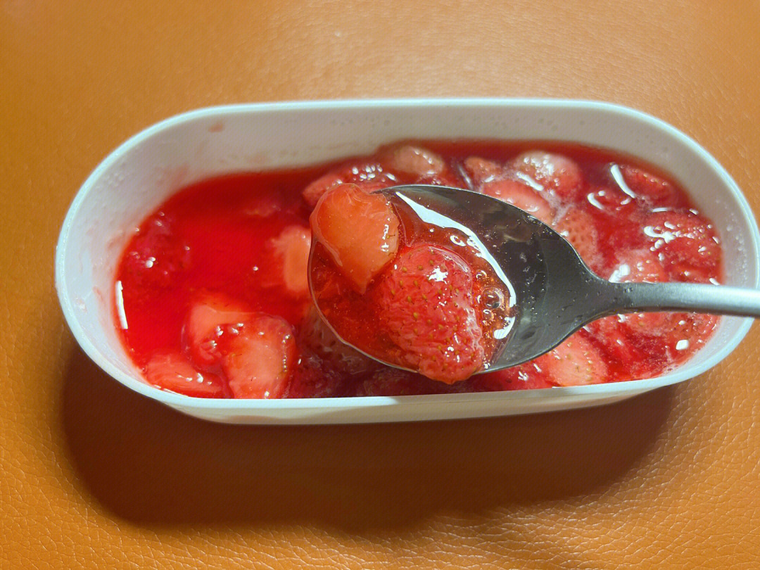 冰点草莓做法图片