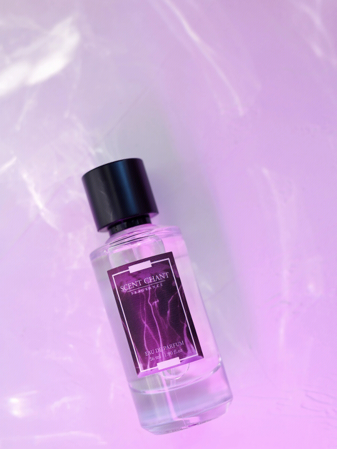 紫色扁瓶香水图片