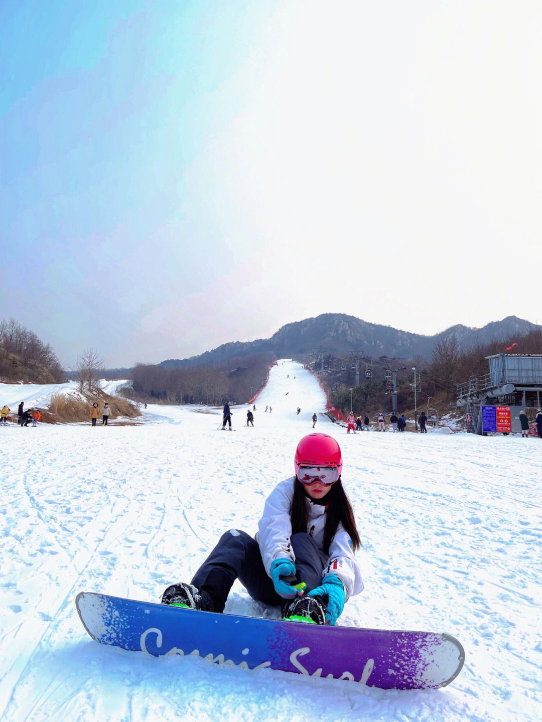 大连林海滑雪场单板女孩