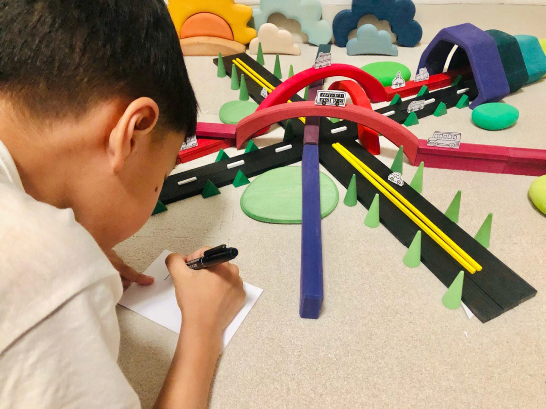 幼儿园积木搭建立交桥图片