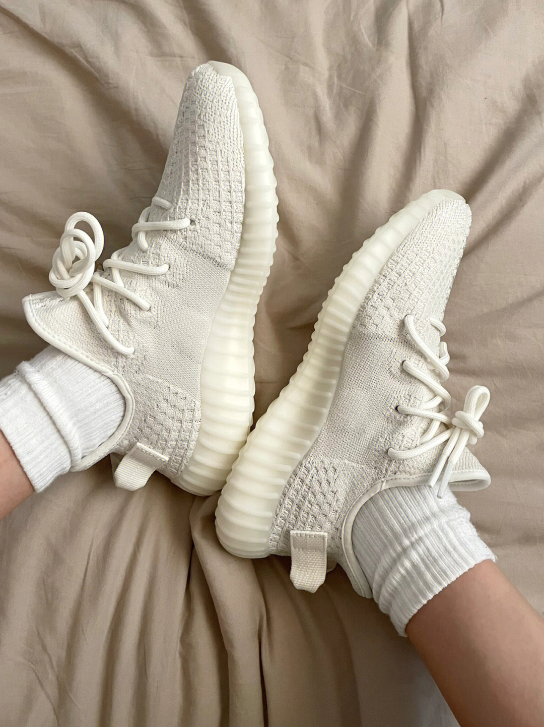 yeezy350全白冰淇淋20