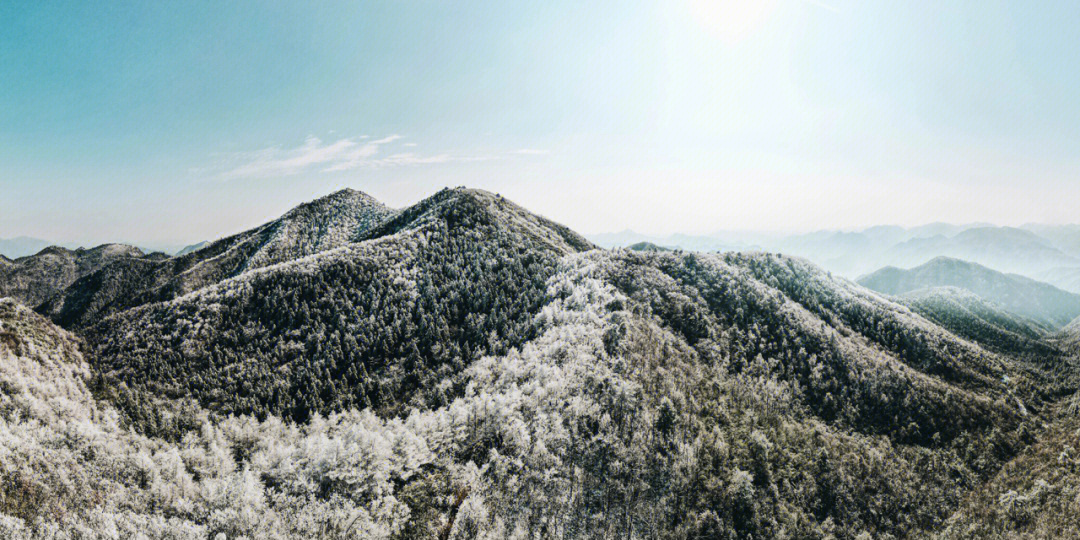 富阳龙门山雪景图片