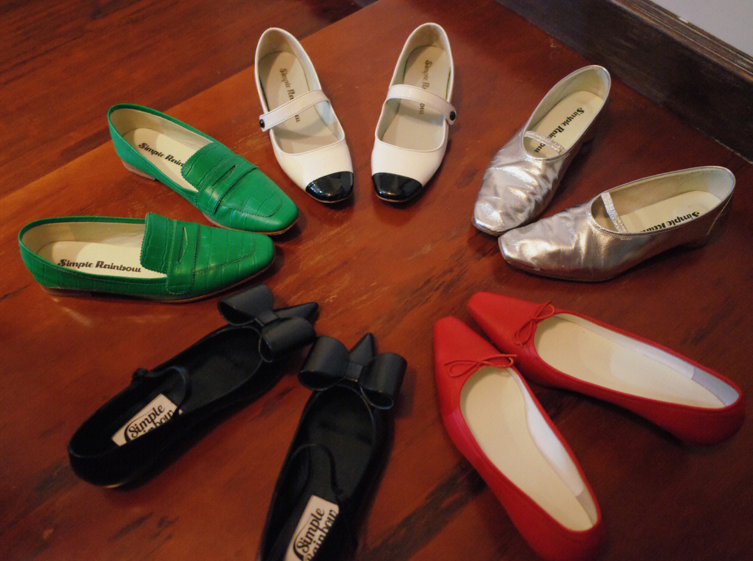陆陆续续买了几年simple rainbow的鞋子了,最近突然特别火,适合的鞋码