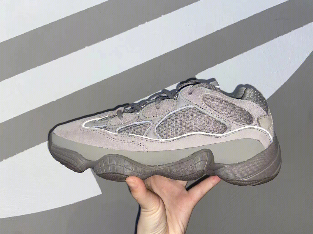 阿迪达斯yeezy500水洗灰限量发售