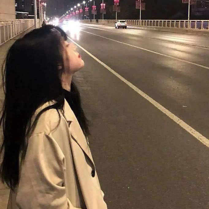 伤感女头成熟图片