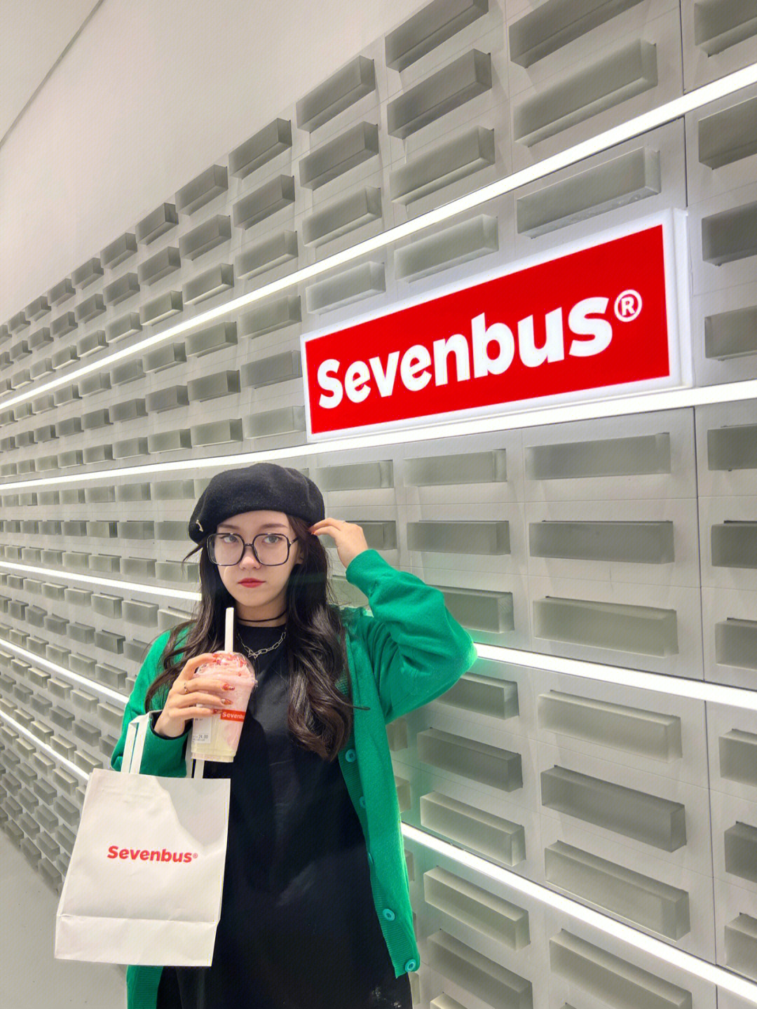 sevenbus创始人图片