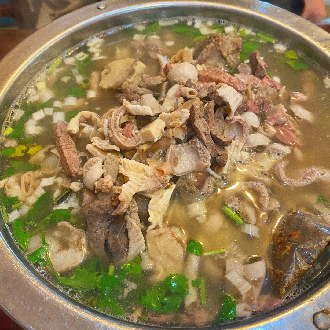 锦州美食入秋的第一锅羊杂汤
