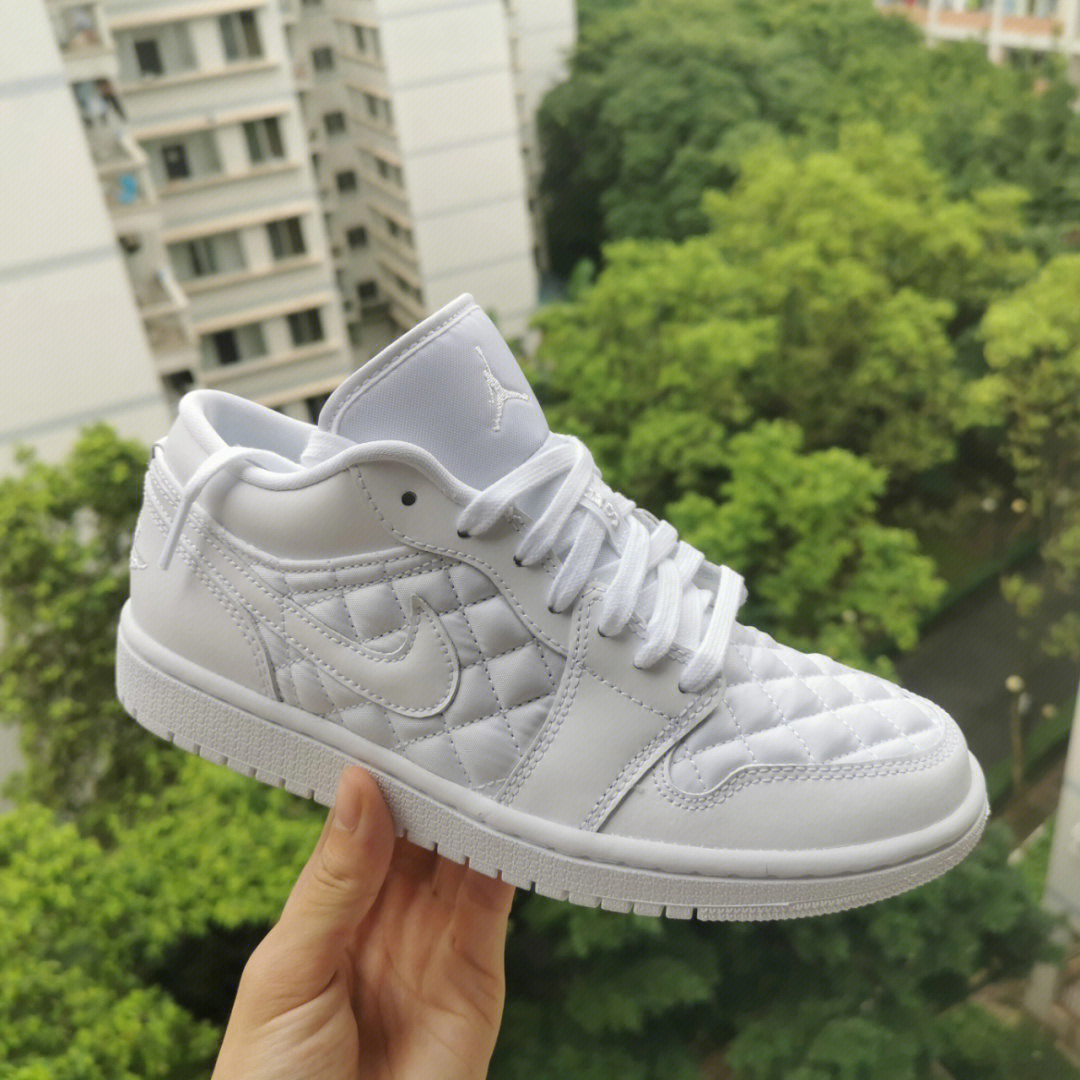 aj1白丝绸撕开图片图片