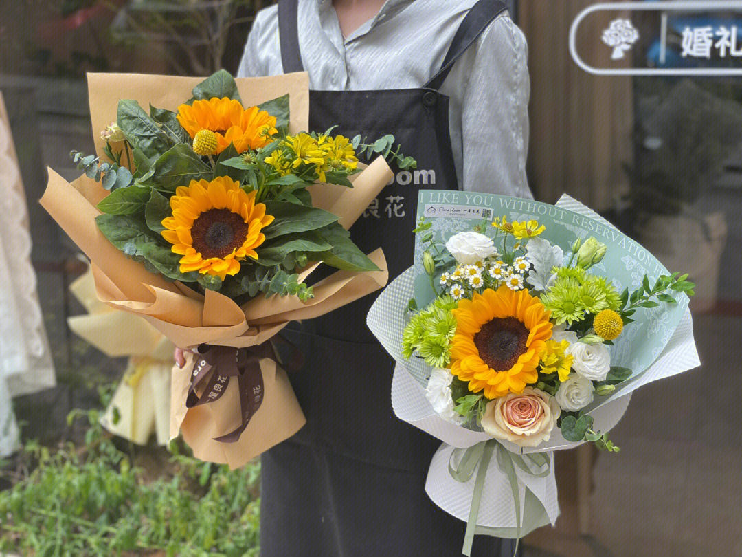 向日葵小花束毕业花束