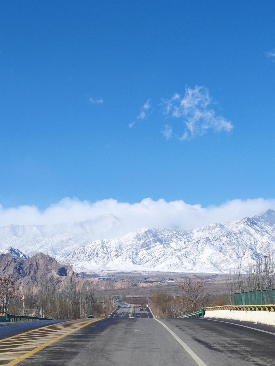 银川八景贺兰晴雪图片