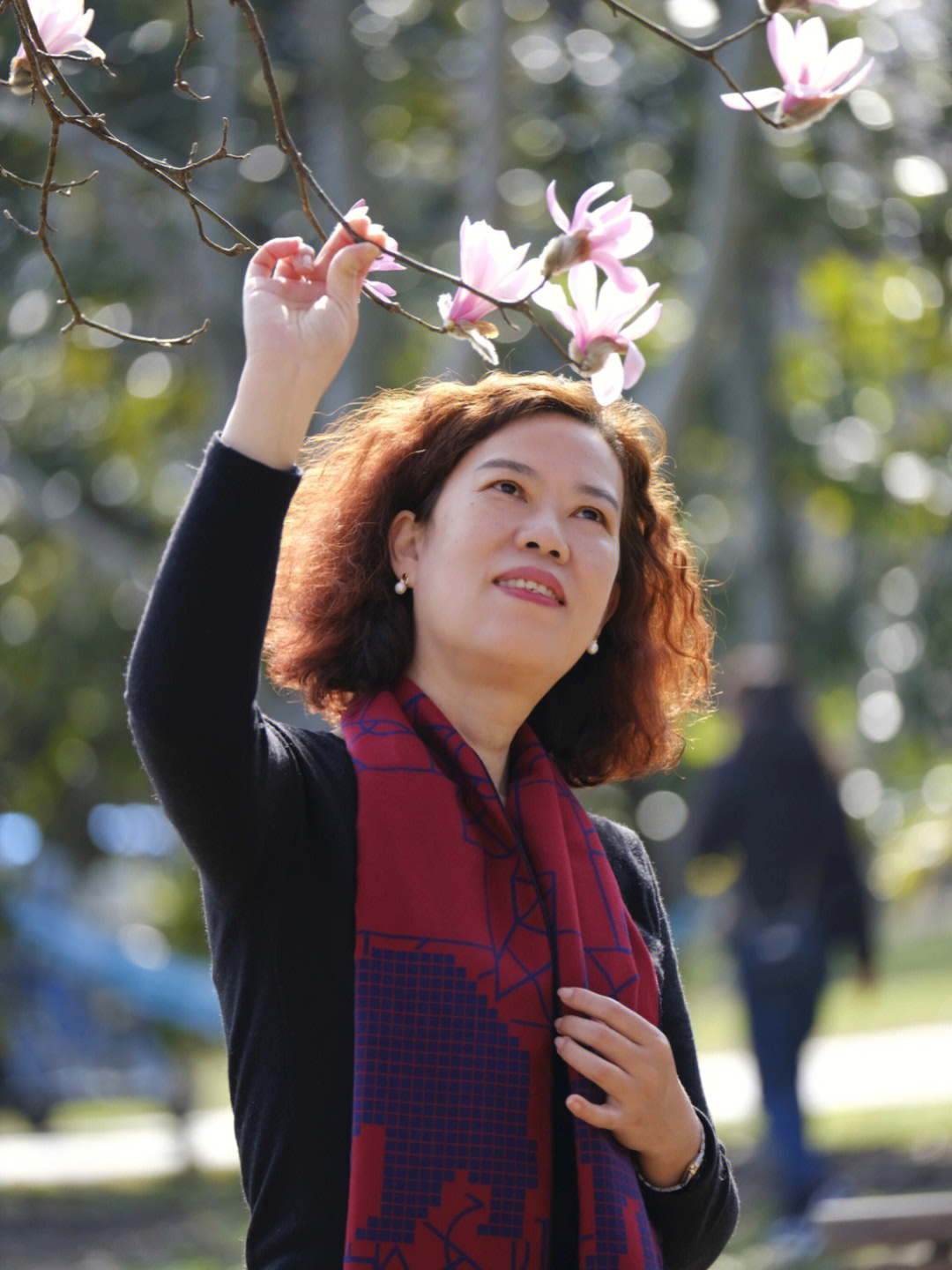 人若看花时花与人同采