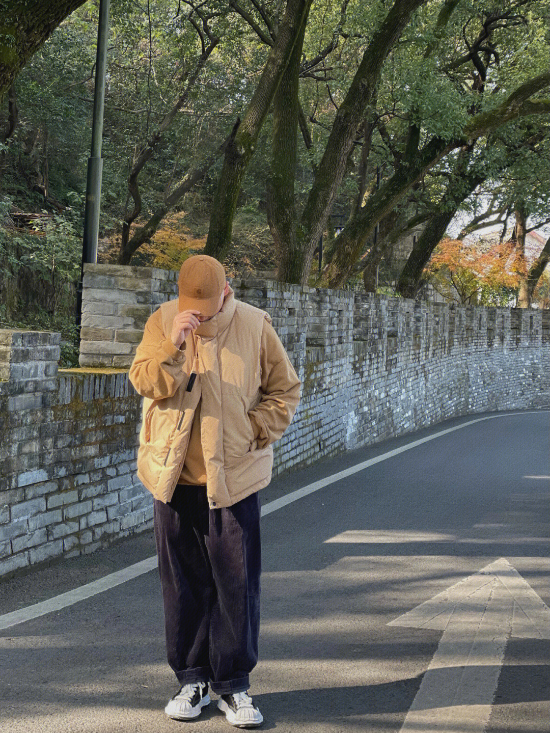 微胖男生照片背影图片