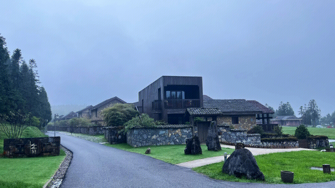 仙女山拙雅酒店松林小屋体验感拉满