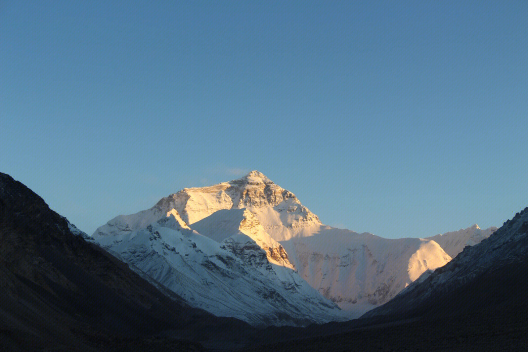 日照金山