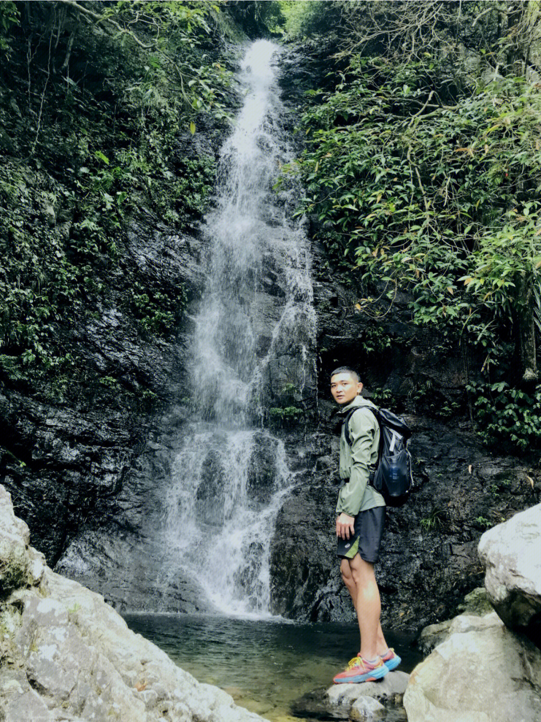 梧桐山老虎涧溯溪丨登山徒步