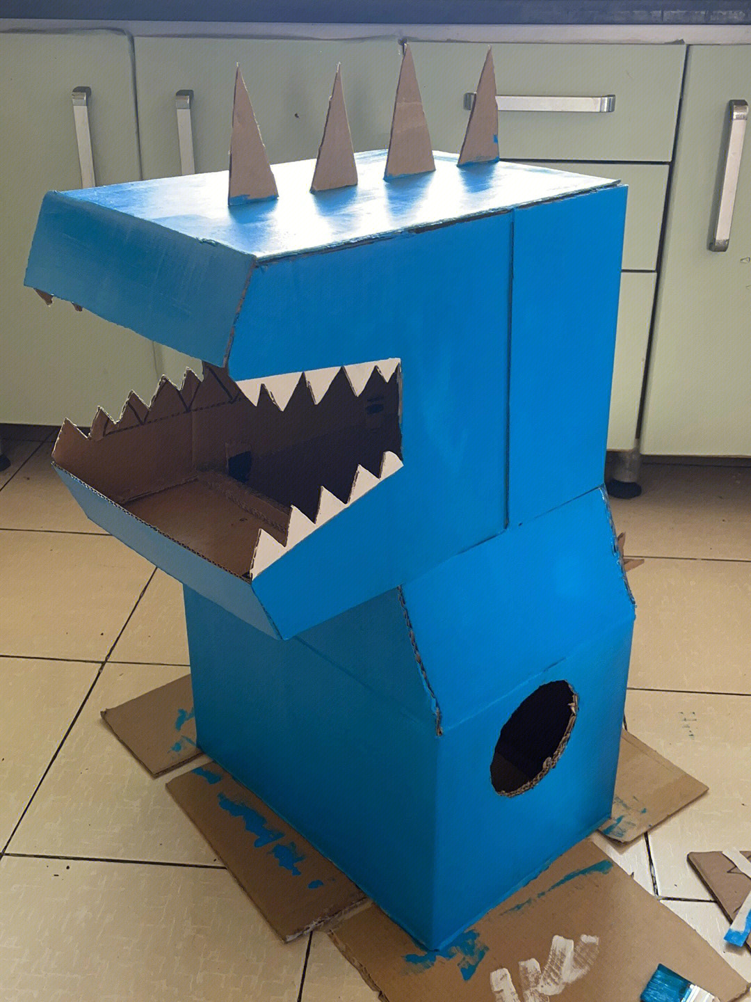 纸箱恐龙