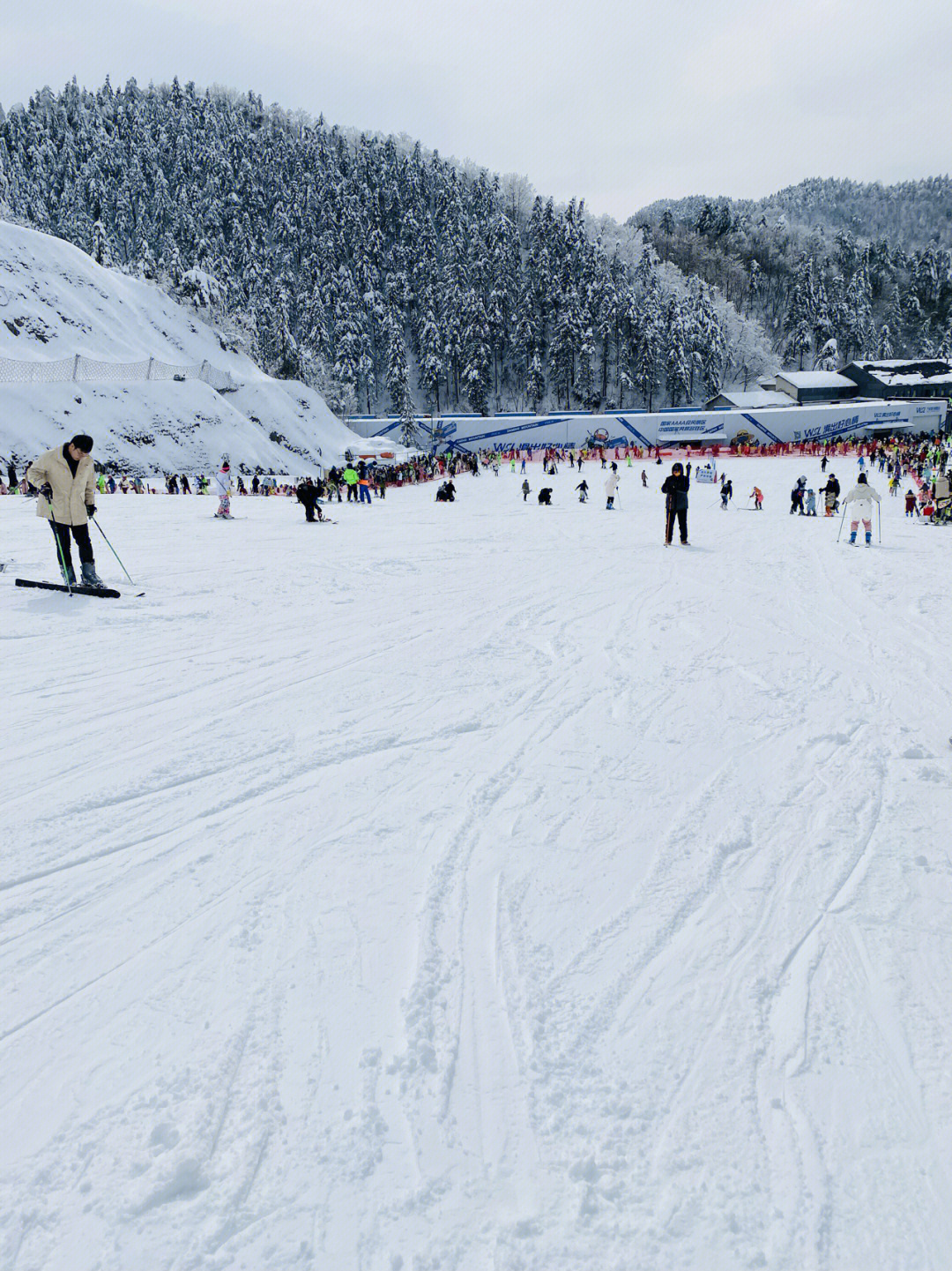 上海去大明山滑雪场图片