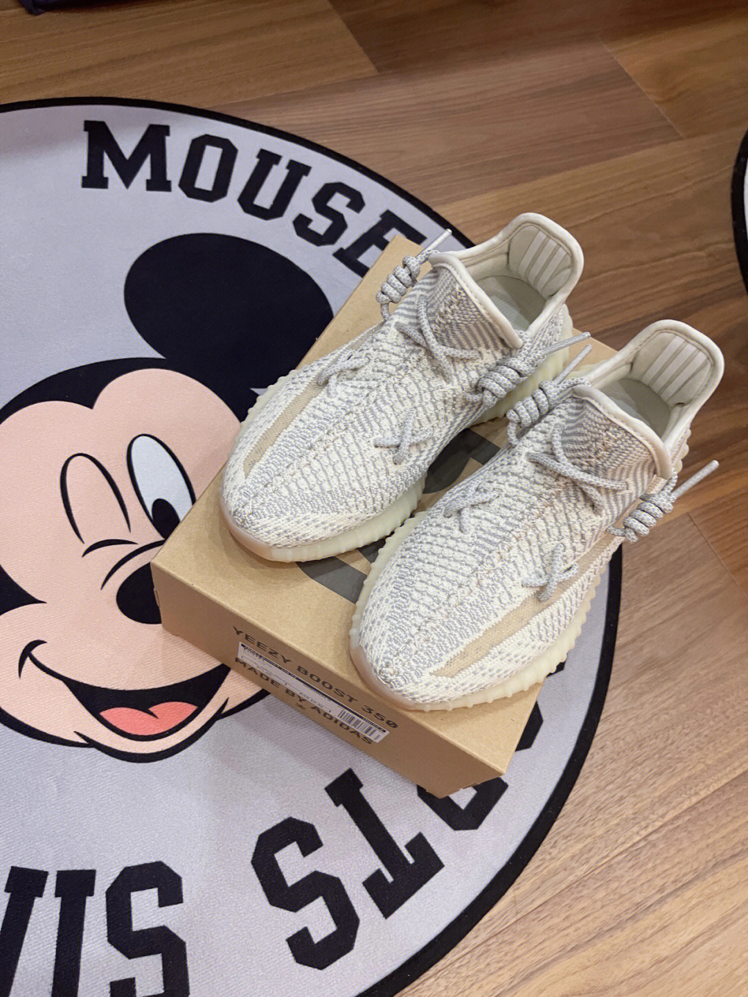 yeezy350芝麻配色