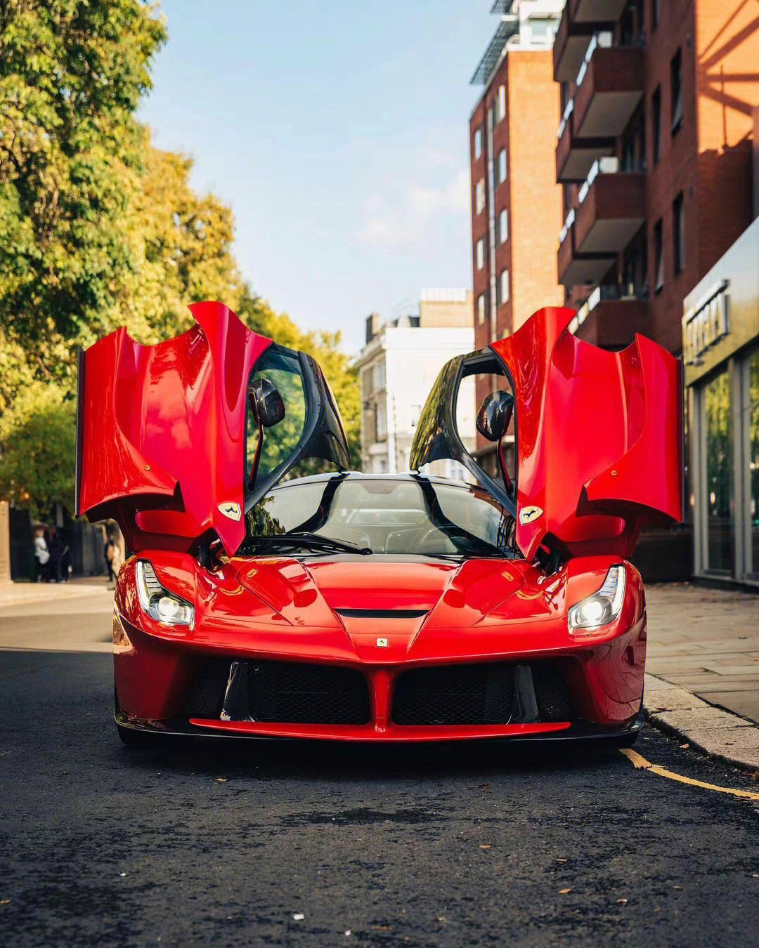 超跑中的神兽法拉利laferrari