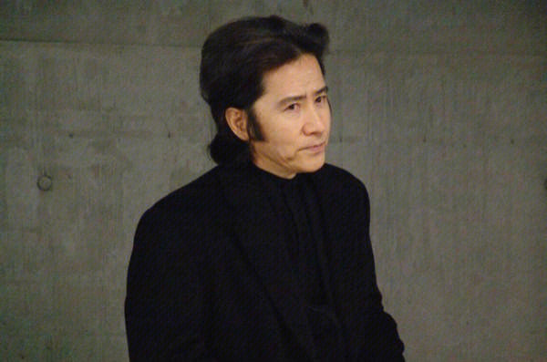 日本演员田村正和去世图片