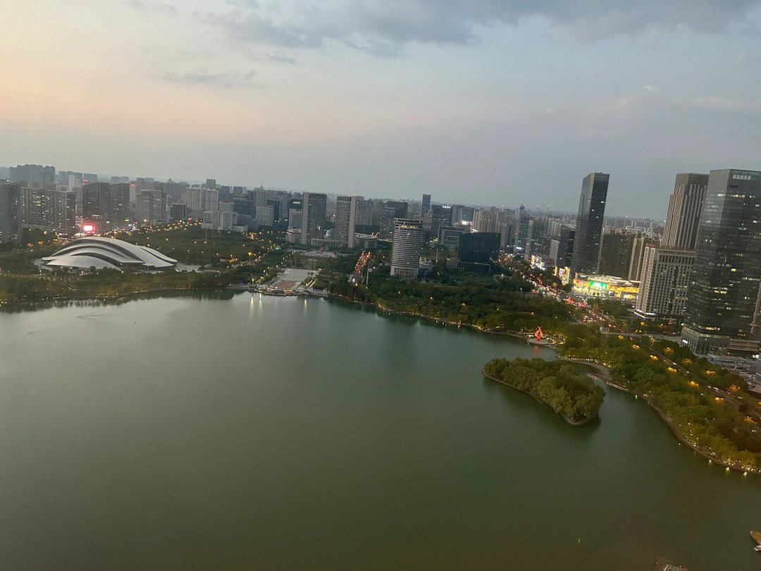 周末好去处合肥高空餐厅新地中心33层