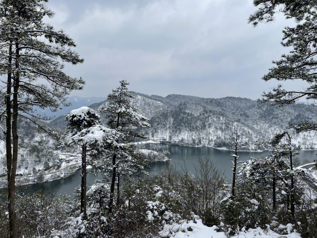 四明山看雪景的地方图片