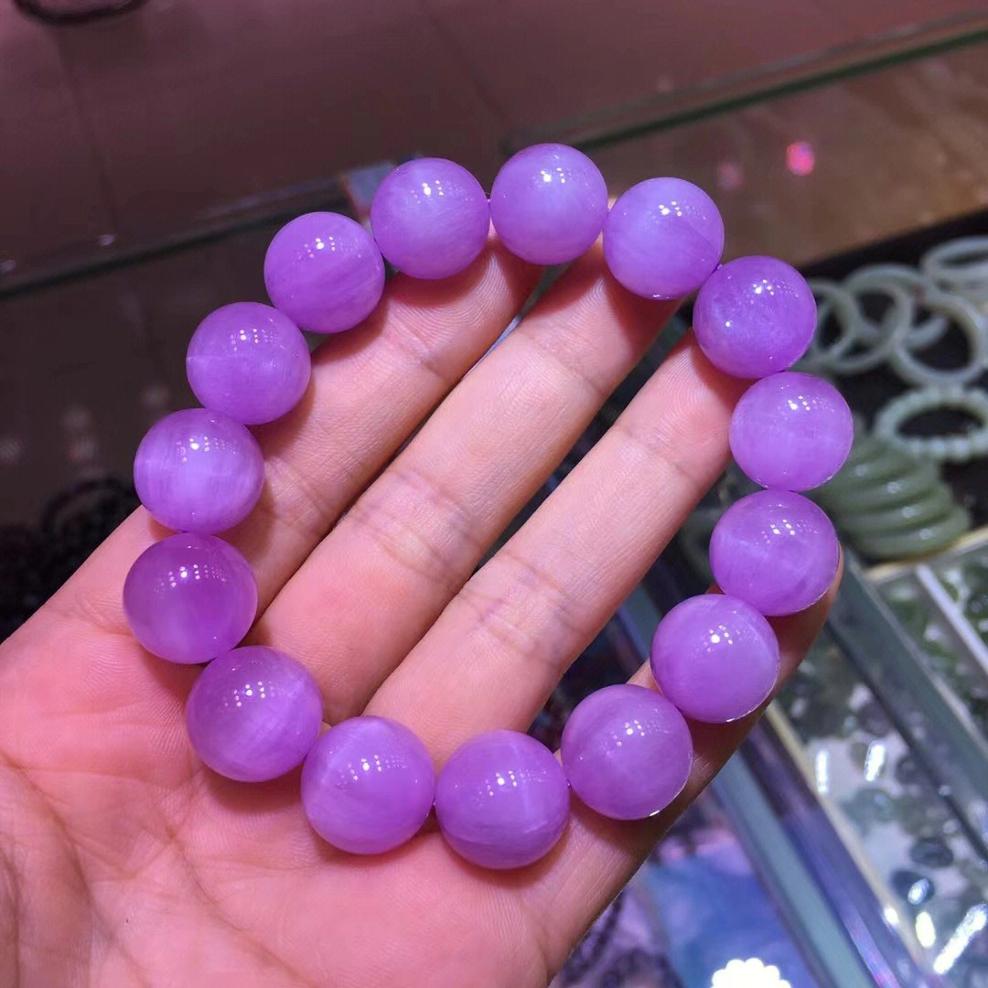 新品紫锂辉手链喜欢这个颜色弄重的紫色