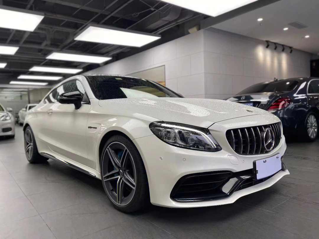 奔驰c63coupe