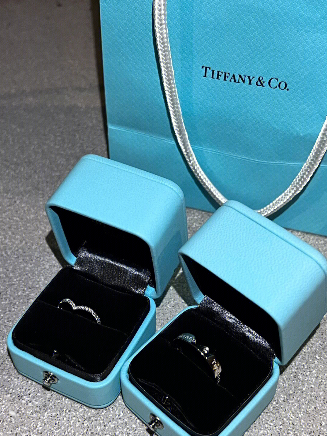 高性价比tiffany带钻对戒