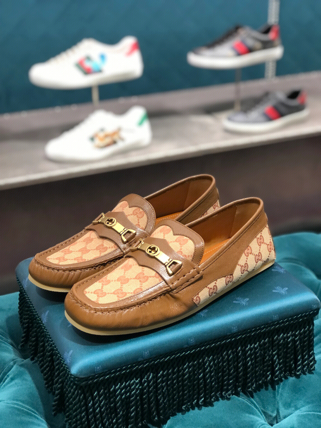 guccimenloafer