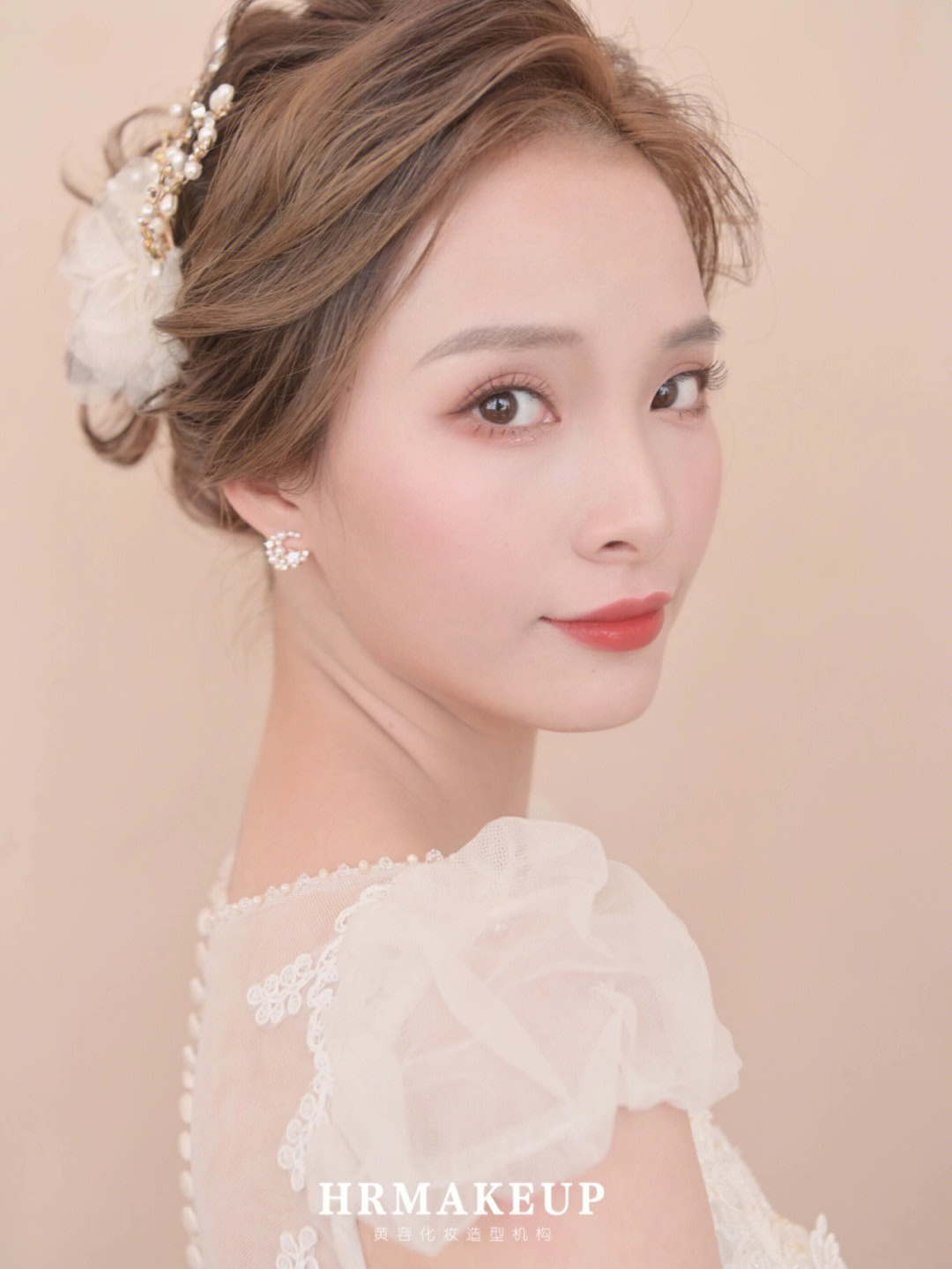 东莞化妆学校新娘化妆师课程纹理发型