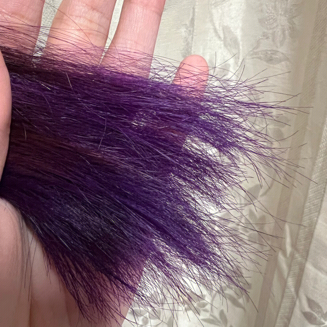 紫黑色头发掉色过程图片