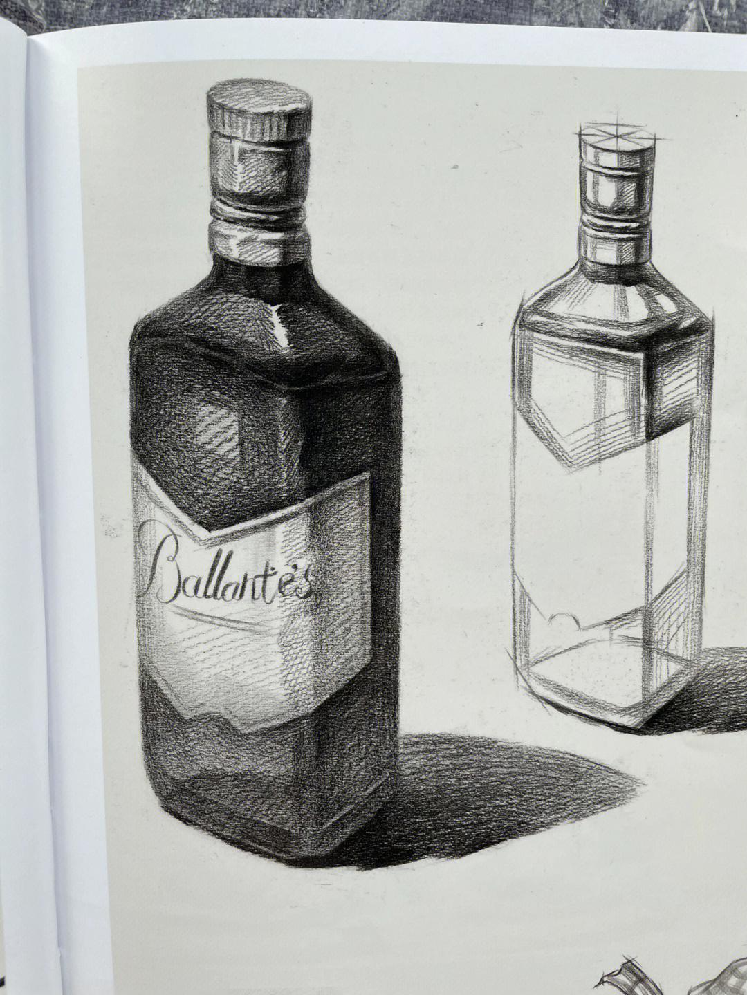酒瓶的画法素描图片