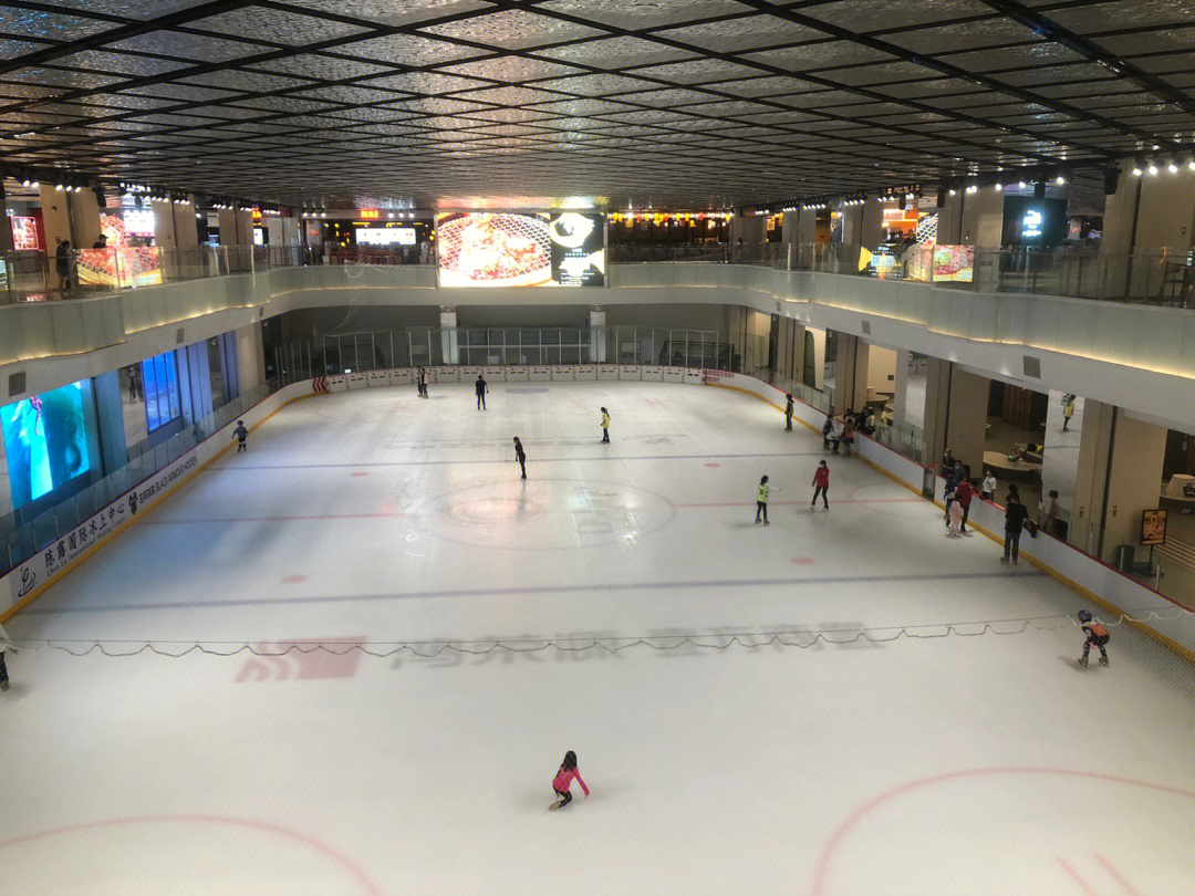 宁波室内滑冰场图片