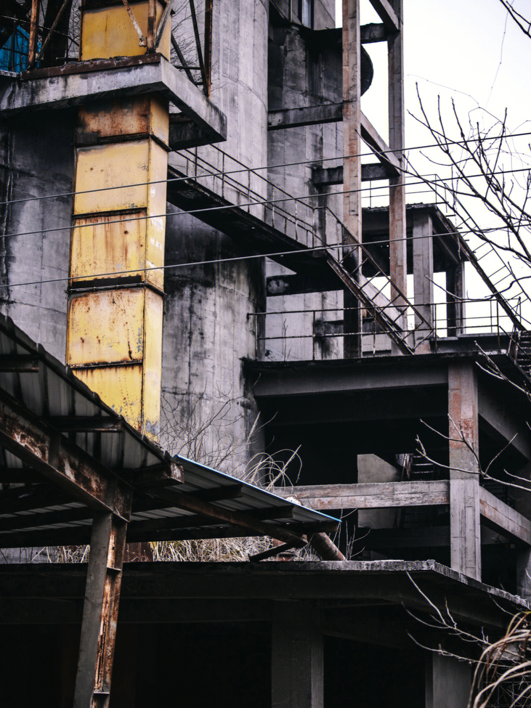 杭州水泥厂打卡随处可见的废墟感