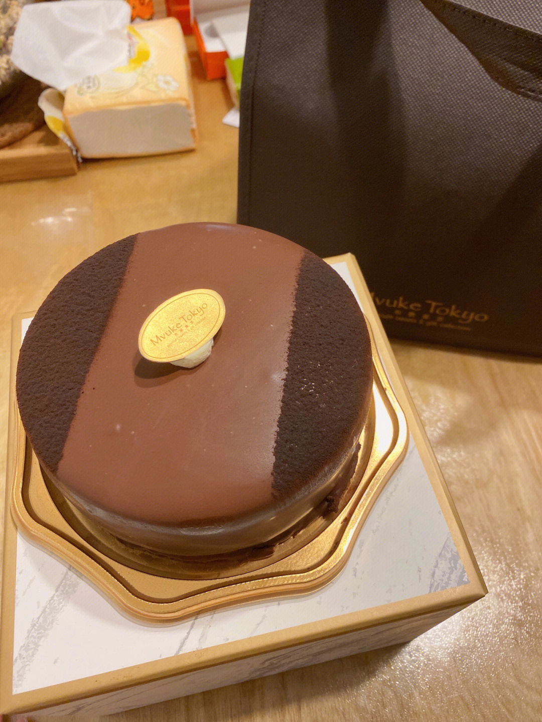布歌东京金枕头巧克力图片