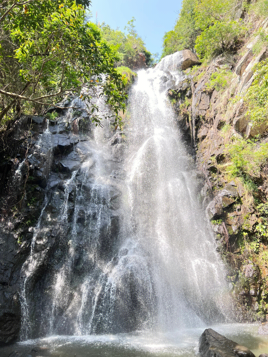 马峦山登山口图片