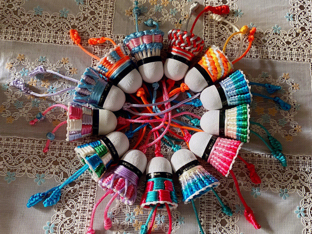 羽毛球挂件编织方法图片