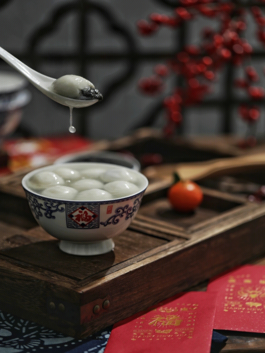 汤圆是元宵节最具有特色的食物,历史十分悠久.