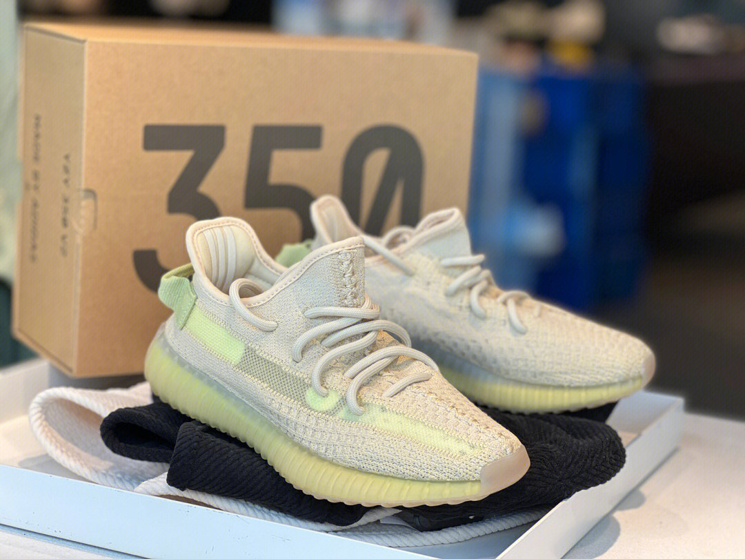 yeezy350v2亚麻