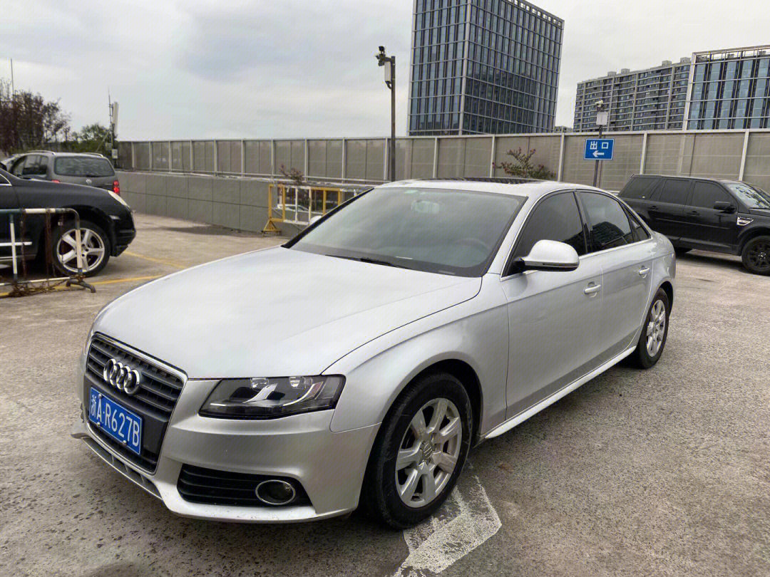 2010年2月,奥迪a4l,1.8t,超级省油