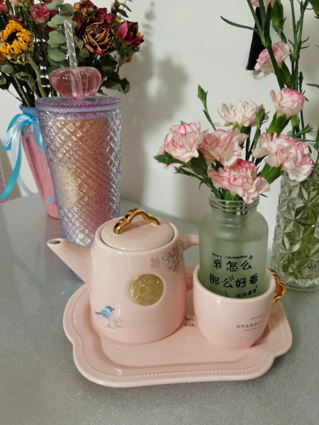 蘑菇和杯子樱花图片